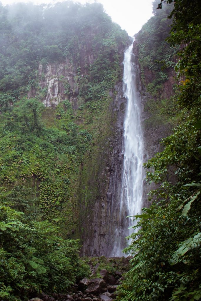 Guadeloupe : mes incontournables pour visiter l'île papillon - chute du Carbet | Jolis Carnets